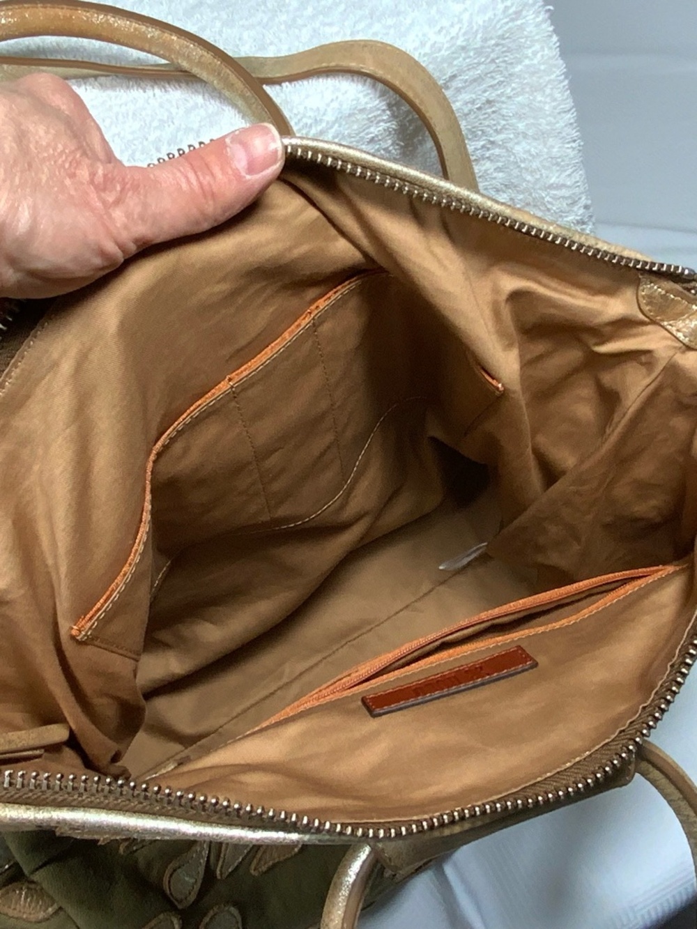 NWT - HOBO Large Sheila Satchel Shoulder Tote - Picture 4 of 12